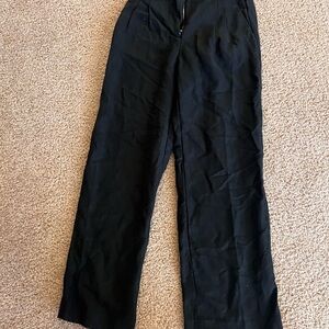 Aritzia- The Effortless Linen Pant (2 Short)